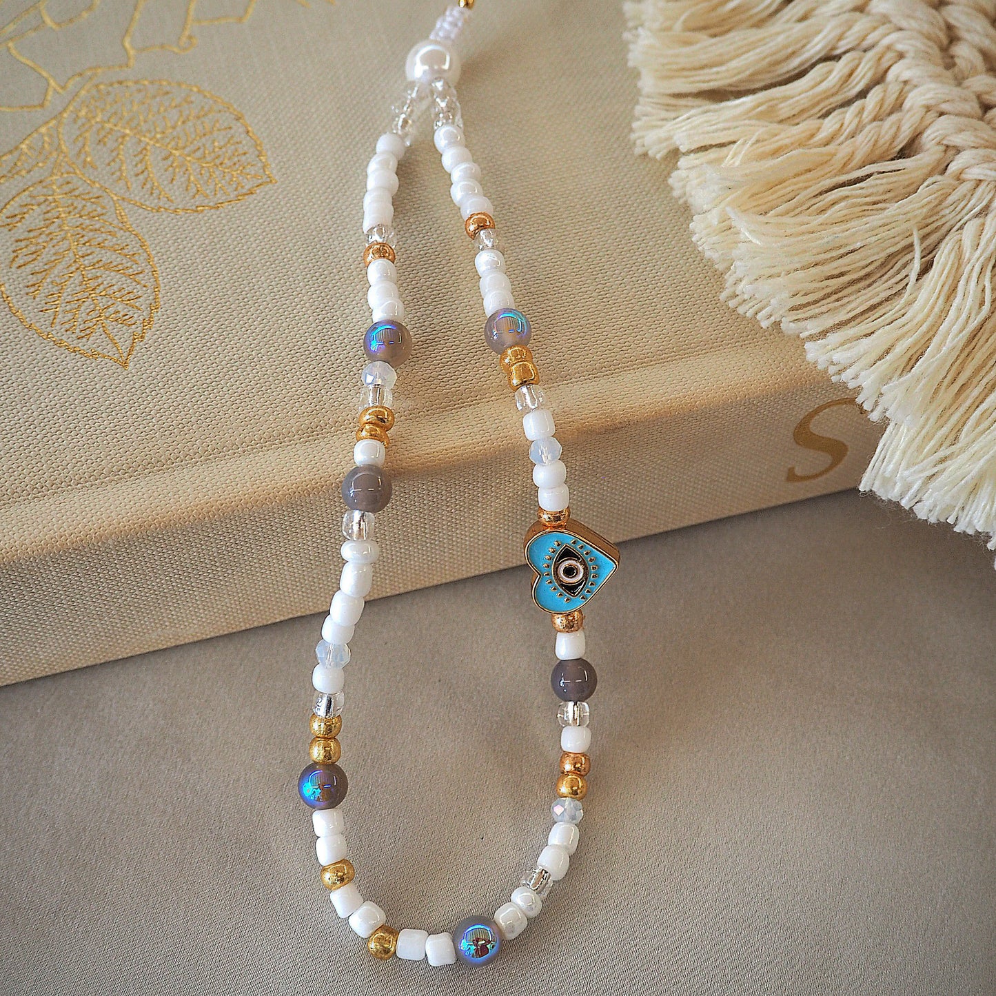 Bijou de téléphone Amina